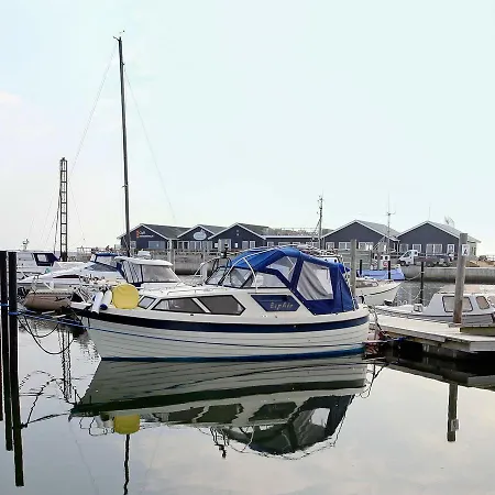 펜션 Two-bedroom Holiday In 1 *